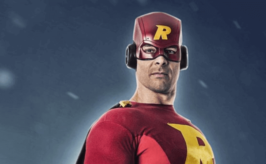 Captain Rizk with Mask and Cape - Rizk Casino