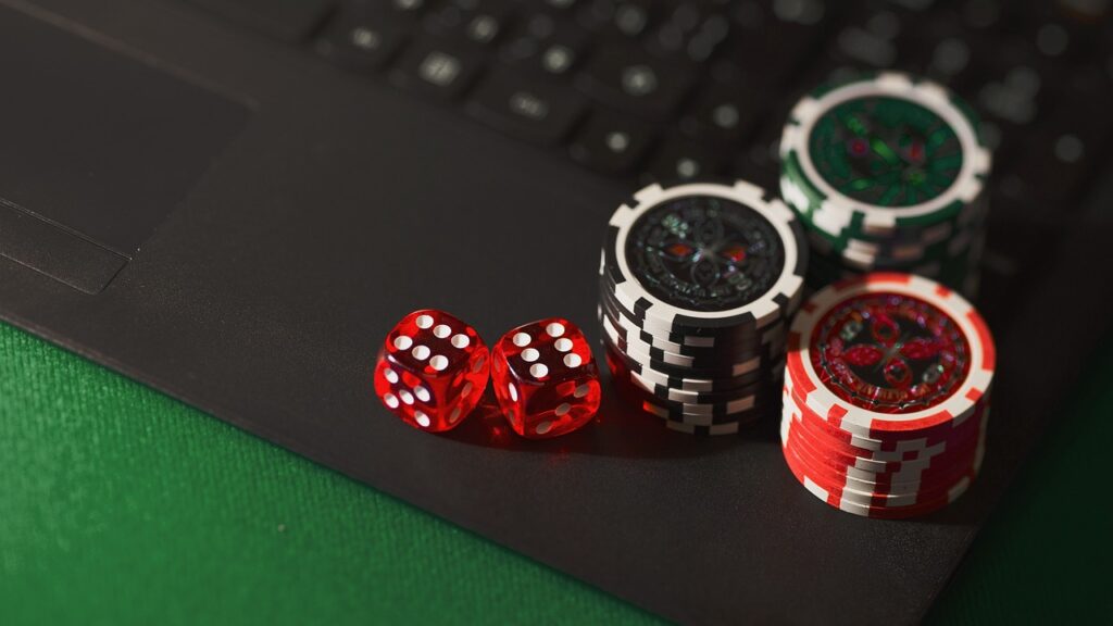 Online casino NZ image - casino chips and dice