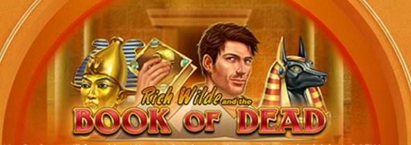 Mand med bog i egyptisk tempel - Book of Dead freespins Leovegas DK