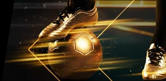fodbold i guld med fodboldstovle i guld - ny expekt DK